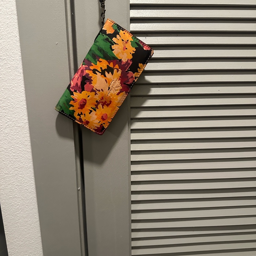 Patricia Nash Floral Leather Wallet - Picture 8 of 8